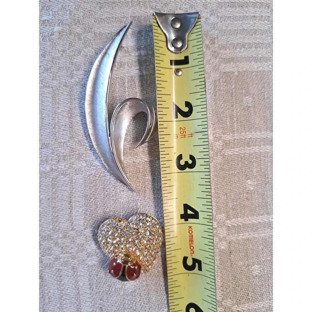 MONET TRIFARI Set Of 2 Brooches Silvet Gold Tones
